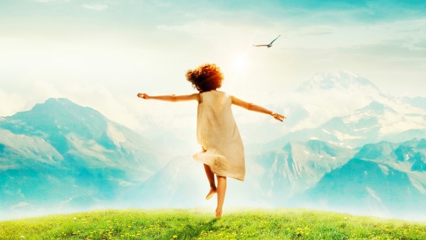 Хайди, фильм, ребенок, природа, горы, зеленая трава, небо, птица, настроение, Девочка-сирота обои