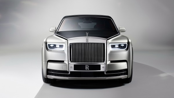 Обои 4K Rolls-Royce Phantom