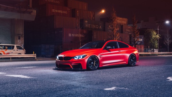 BMW M4 красный авто обои
