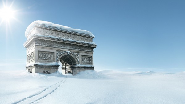 Триумфальная арка в снегу
