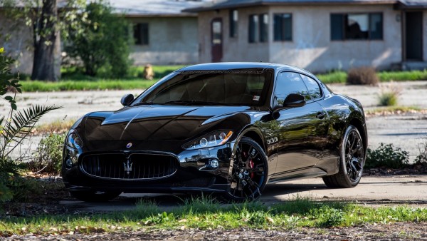 Maserati черный автомобиль заставки на комп