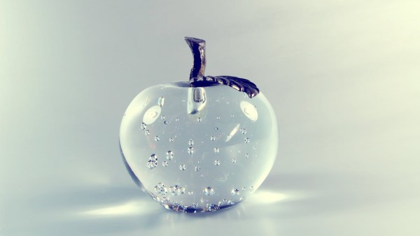 Прозрачное яблоко картинки