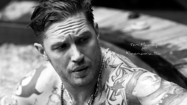 Черно-белые фото Тома Харди с татуировками
