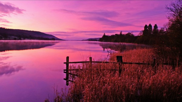 Фото прекрасного заката на горном озере