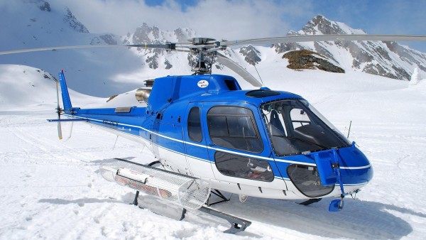 Вертолет в заснеженных горах картинки на рабочий стол скачать