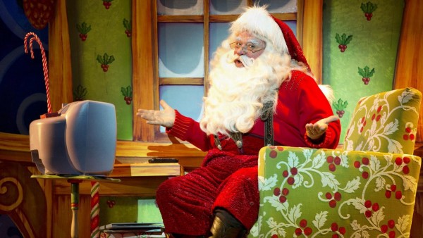 HD обои, Санта-Клаус, удивление, кресло, телевизор