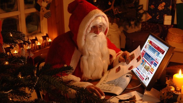 Санта-Клаус, новый год, подарки, HD обои, интернет-магазин, Дед мороз покупает подарки в интернет магазине картинки