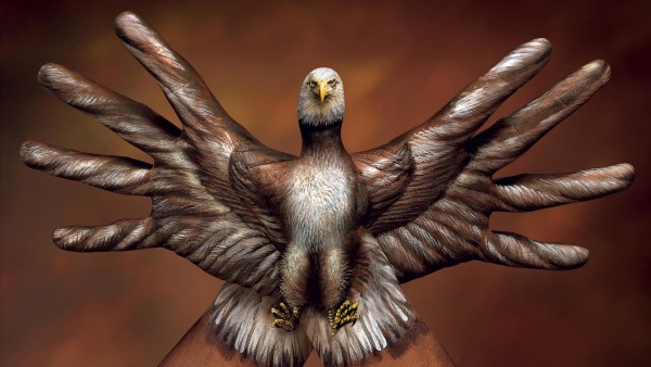Птица орел с руками вместо крыльев