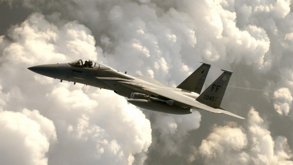 F-15 Eagle военный истребитель обои