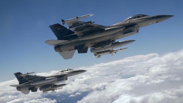 F-16 Fighting Falcon истребитель обои на рабочий стол