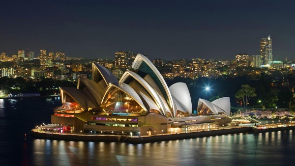 Сиднейский оперный театр ночью обои на стол скачать