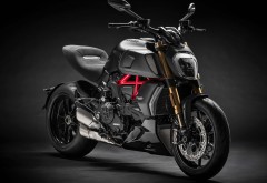4K обои 2019 Ducati Diavel 1260 S 