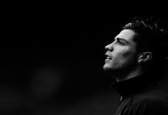 Криштиану Роналду черно-белые фото футболиста