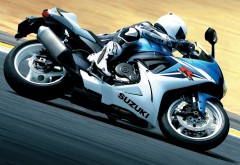 suzuki gsx r600 мотоцикл
