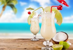 2560x1600, Два кокосовых коктейля на пляже