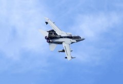 Самолет истребитель-бомбардировщик Tornado GR4 обои