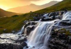 Живописный водопад Дания бесплатно картинки
